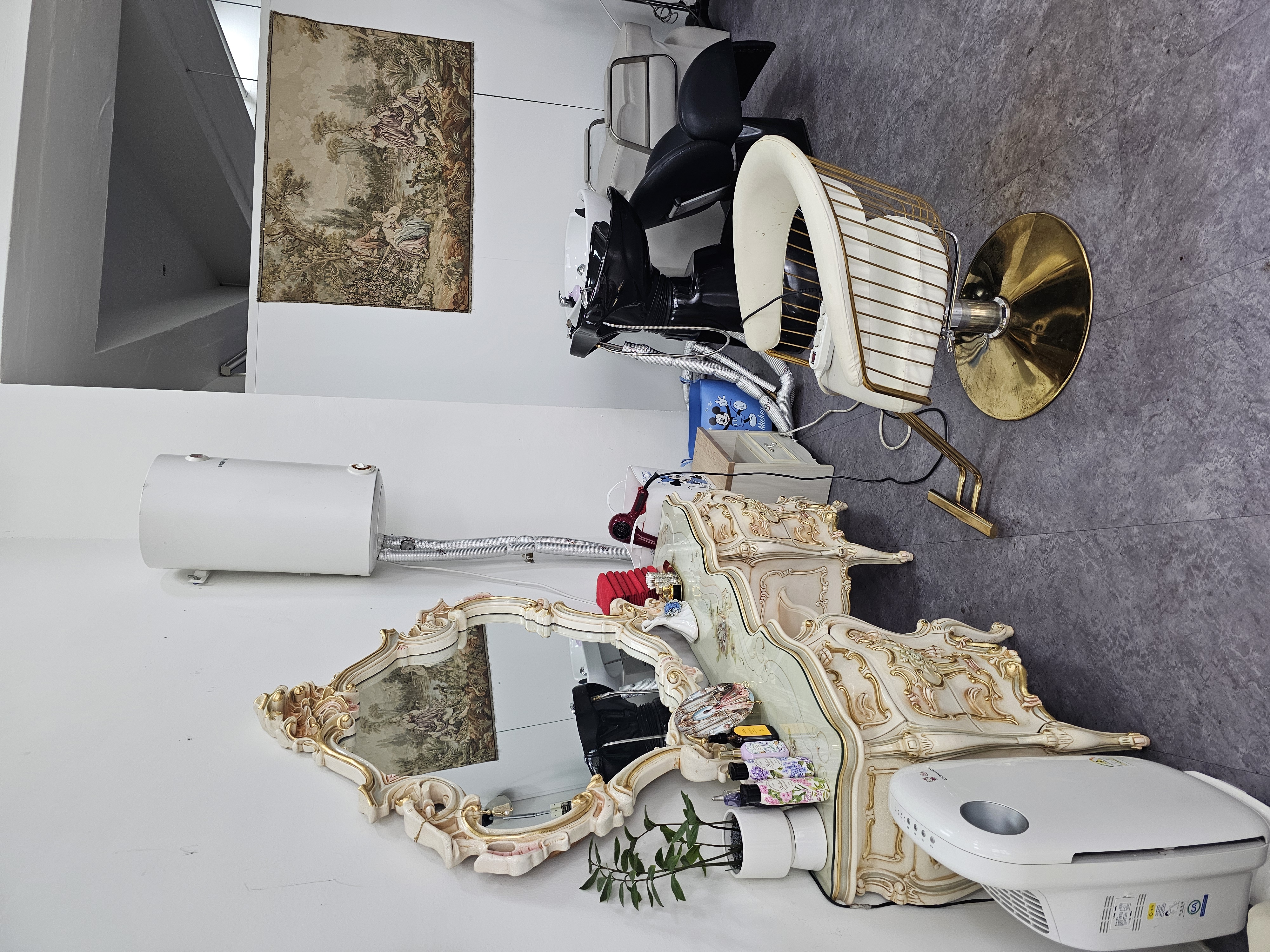 Gallery item
